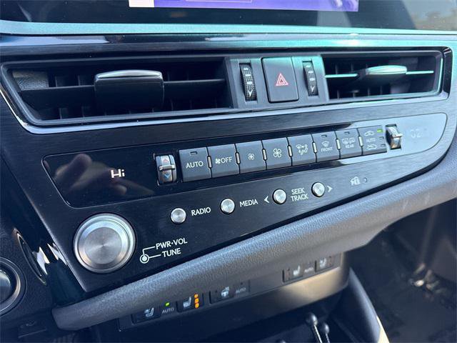 Certified 2023 Lexus ES 350 w/ Premium Package image 19