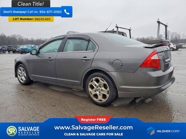 Used 2011 Ford Fusion SE image 3