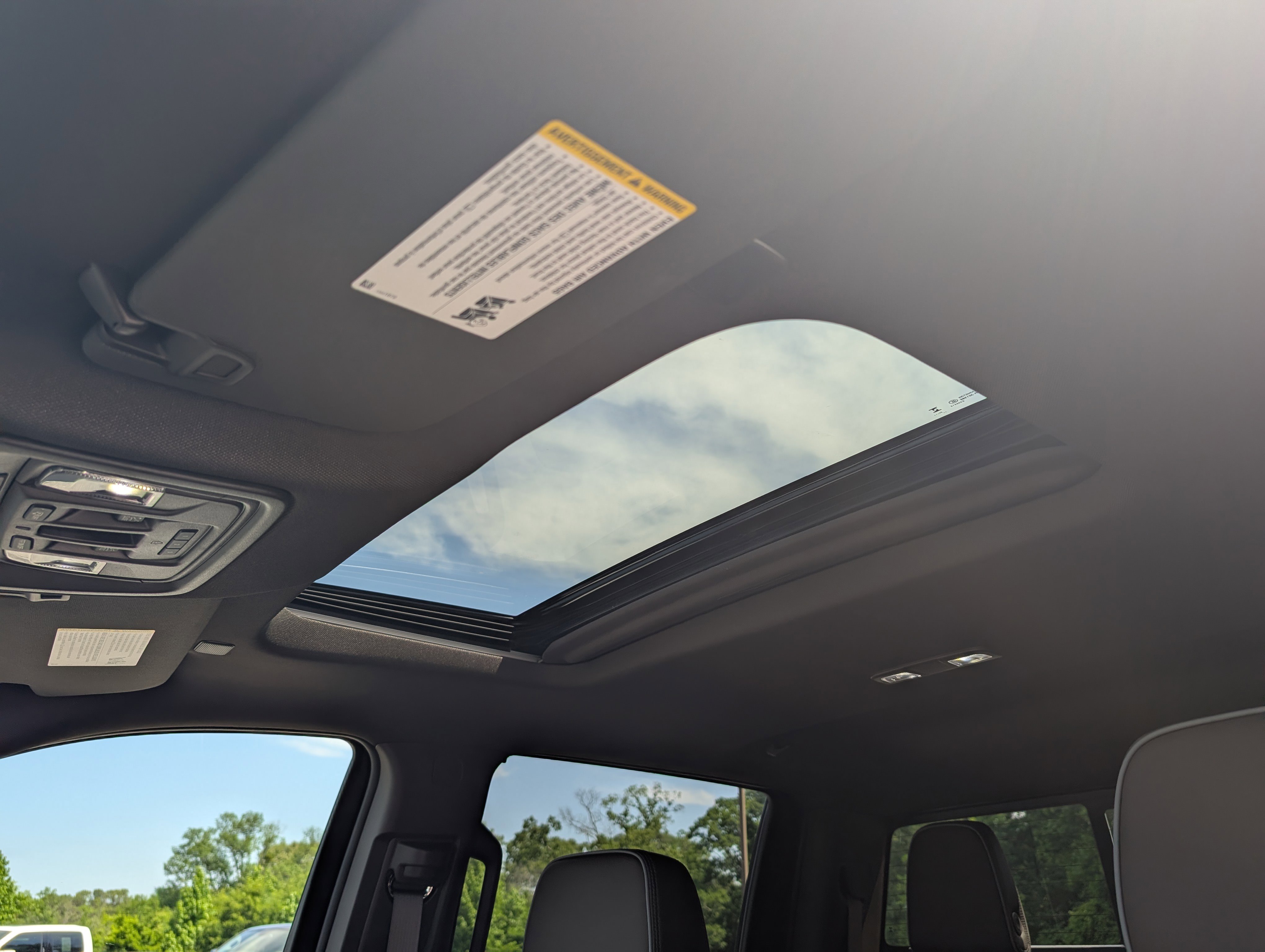 Used 2025 GMC Sierra 1500 Denali AWD/4WD image 15