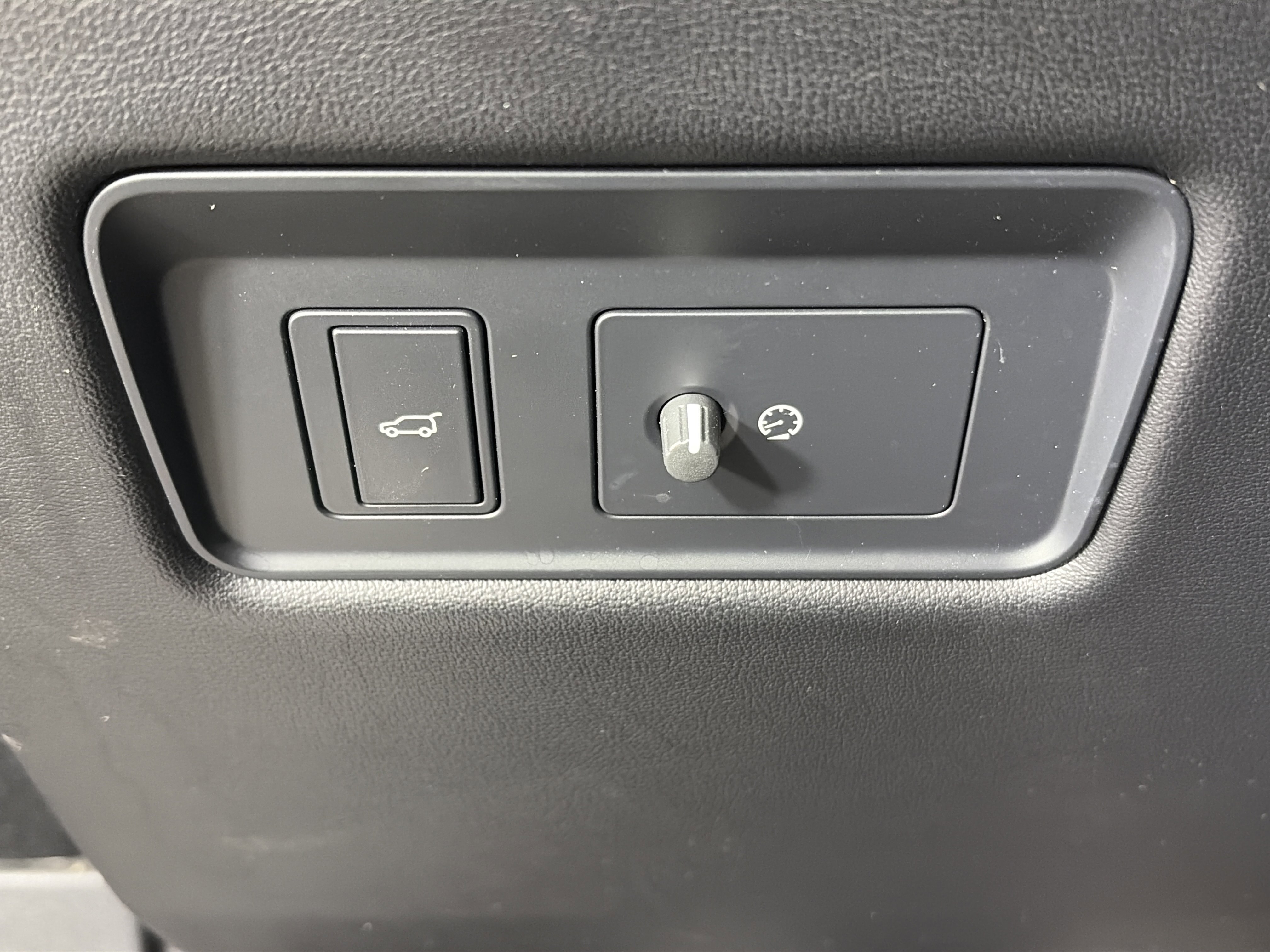 Used 2019 Land Rover Range Rover Long Wheelbase Supercharged image 33