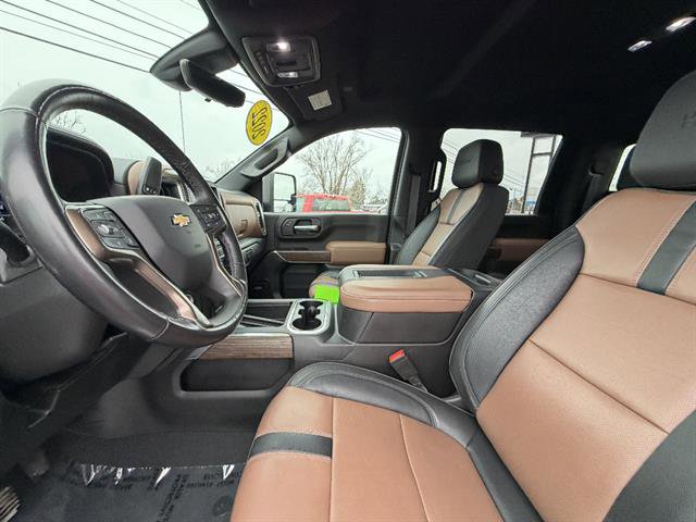 Used 2022 Chevrolet Silverado 3500 High Country image 43