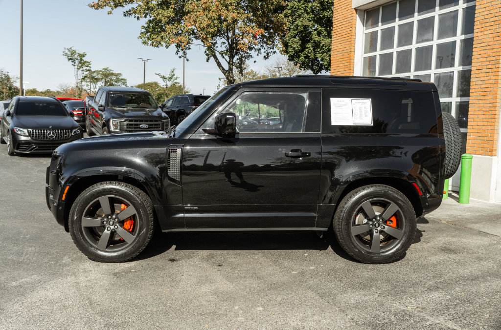 Used 2023 Land Rover Defender 90 X AWD/4WD image 32
