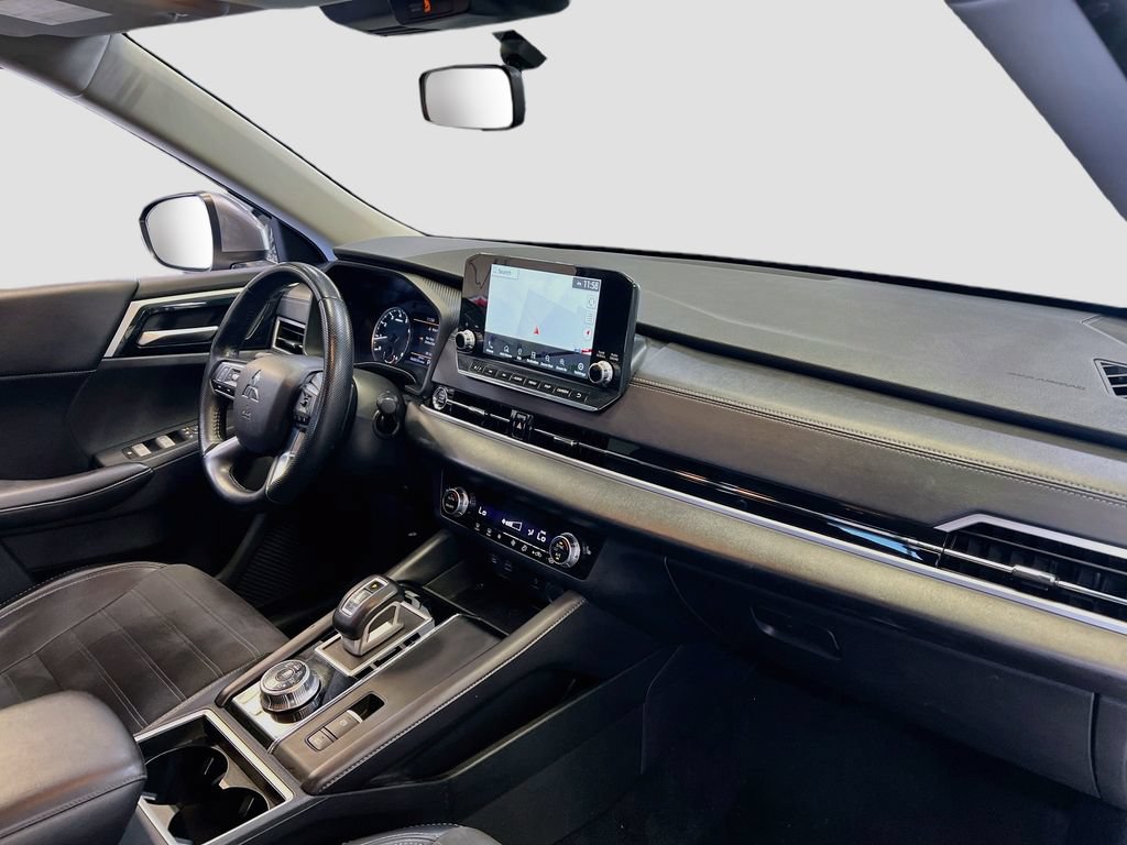 Used 2024 Mitsubishi Outlander SE AWD/4WD image 29