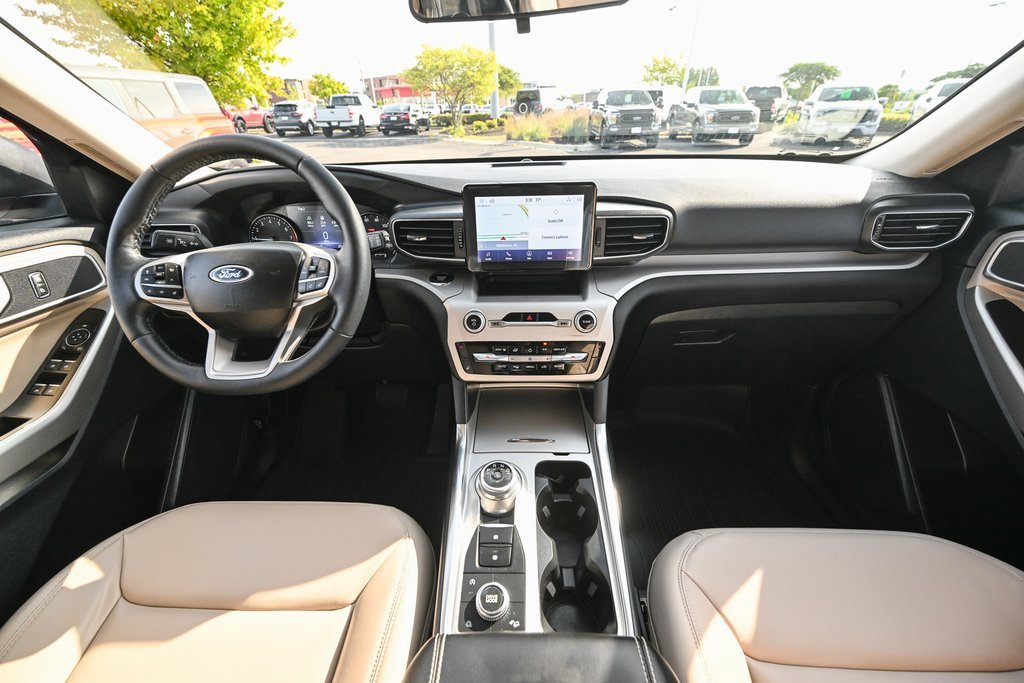 Certified 2023 Ford Explorer XLT w/ Equipment Group 202A image 31