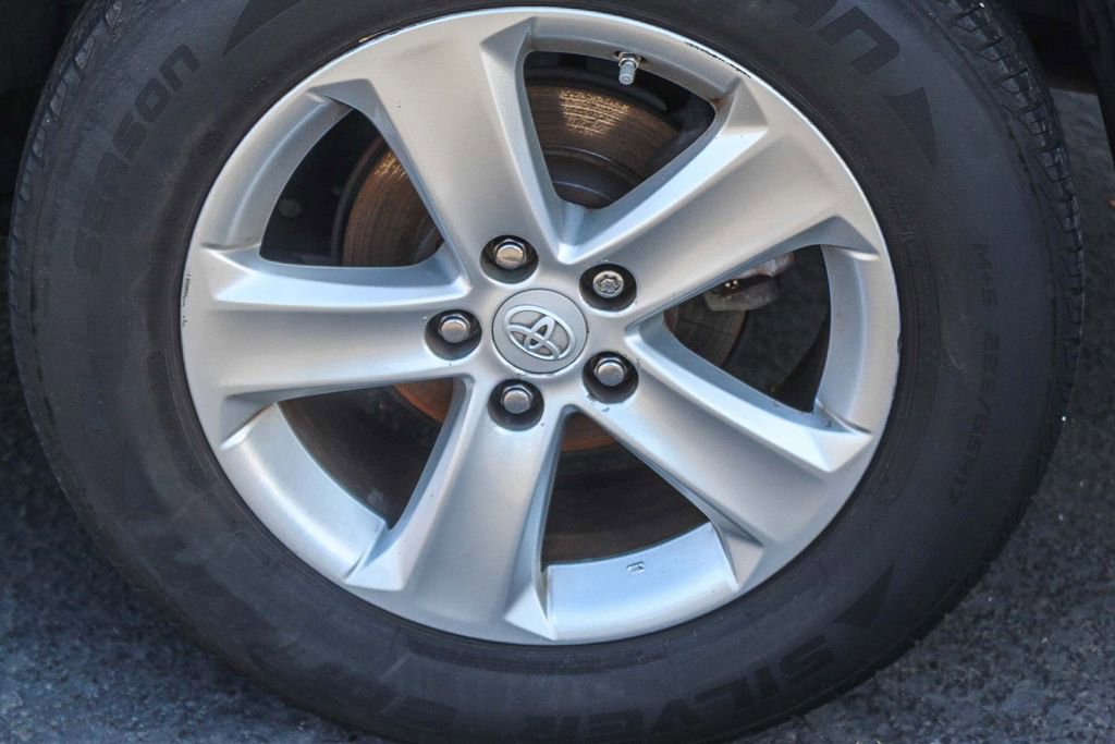 Used 2013 Toyota RAV4 XLE w/ Preferred Accessory Pkg image 11
