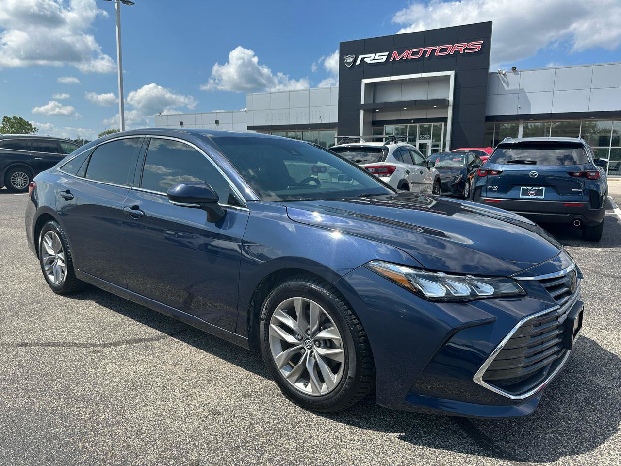 Used 2019 Toyota Avalon XLE