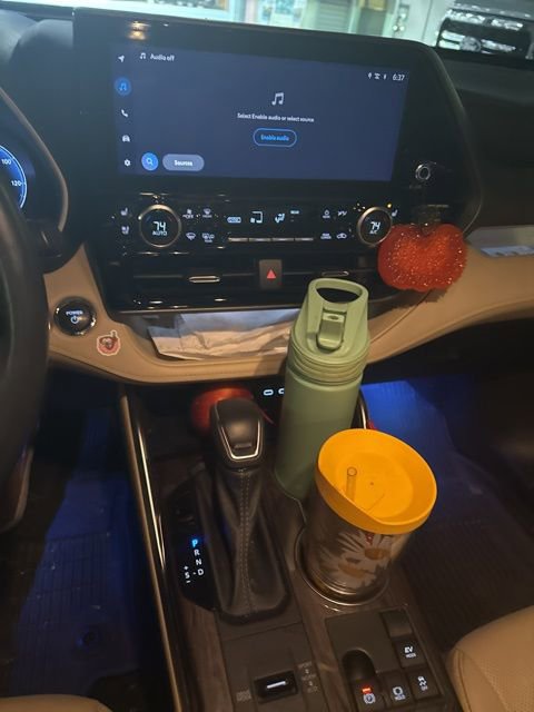 Used 2023 Toyota Highlander Limited image 13