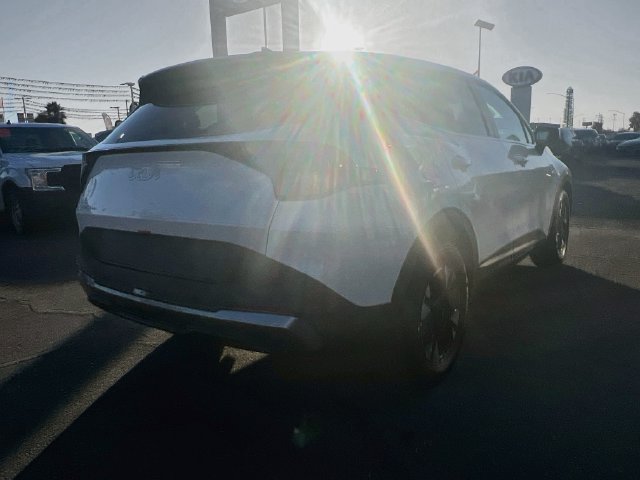New 2027 Kia Sportage LX FWD image 7