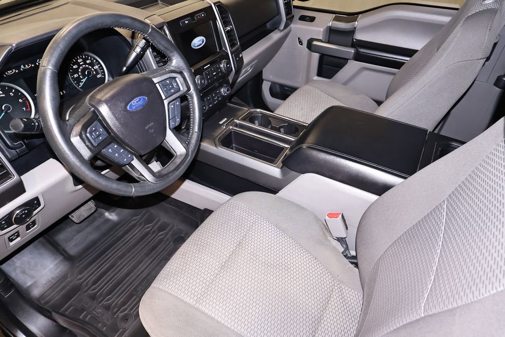 Used 2017 Ford F150 XLT w/ Equipment Group 302A Luxury image 32