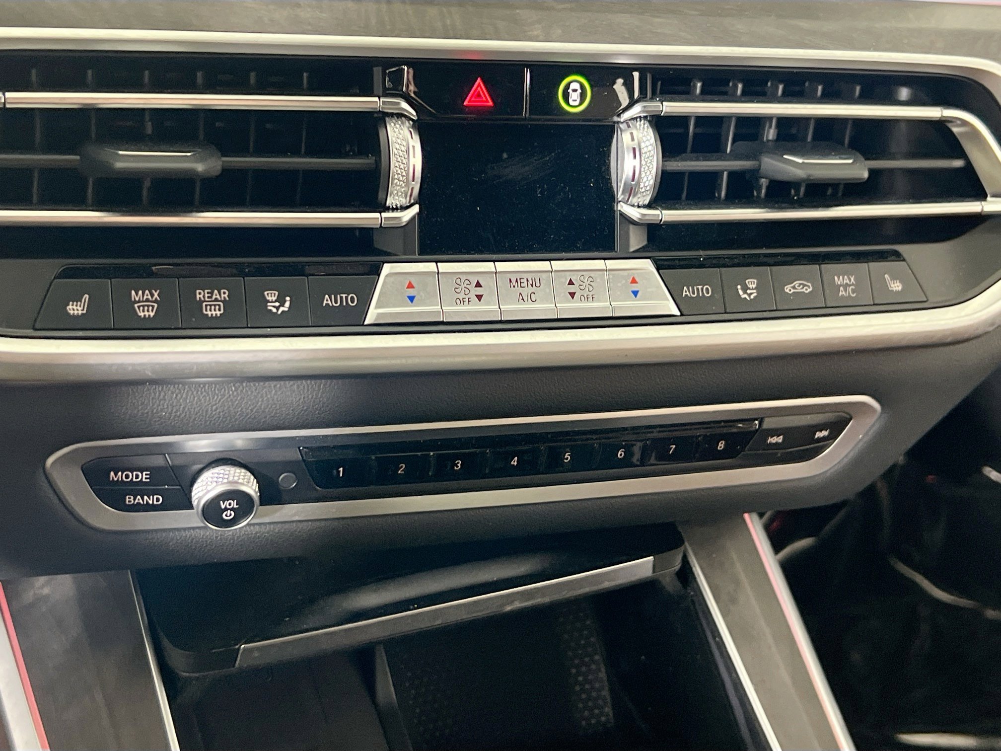 Used 2023 BMW X5 xDrive40i w/ Premium Package image 16