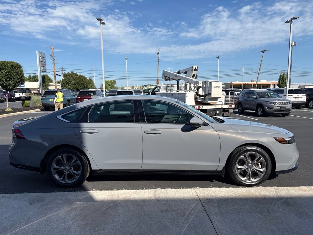 Used 2023 Honda Accord EX-L image 6