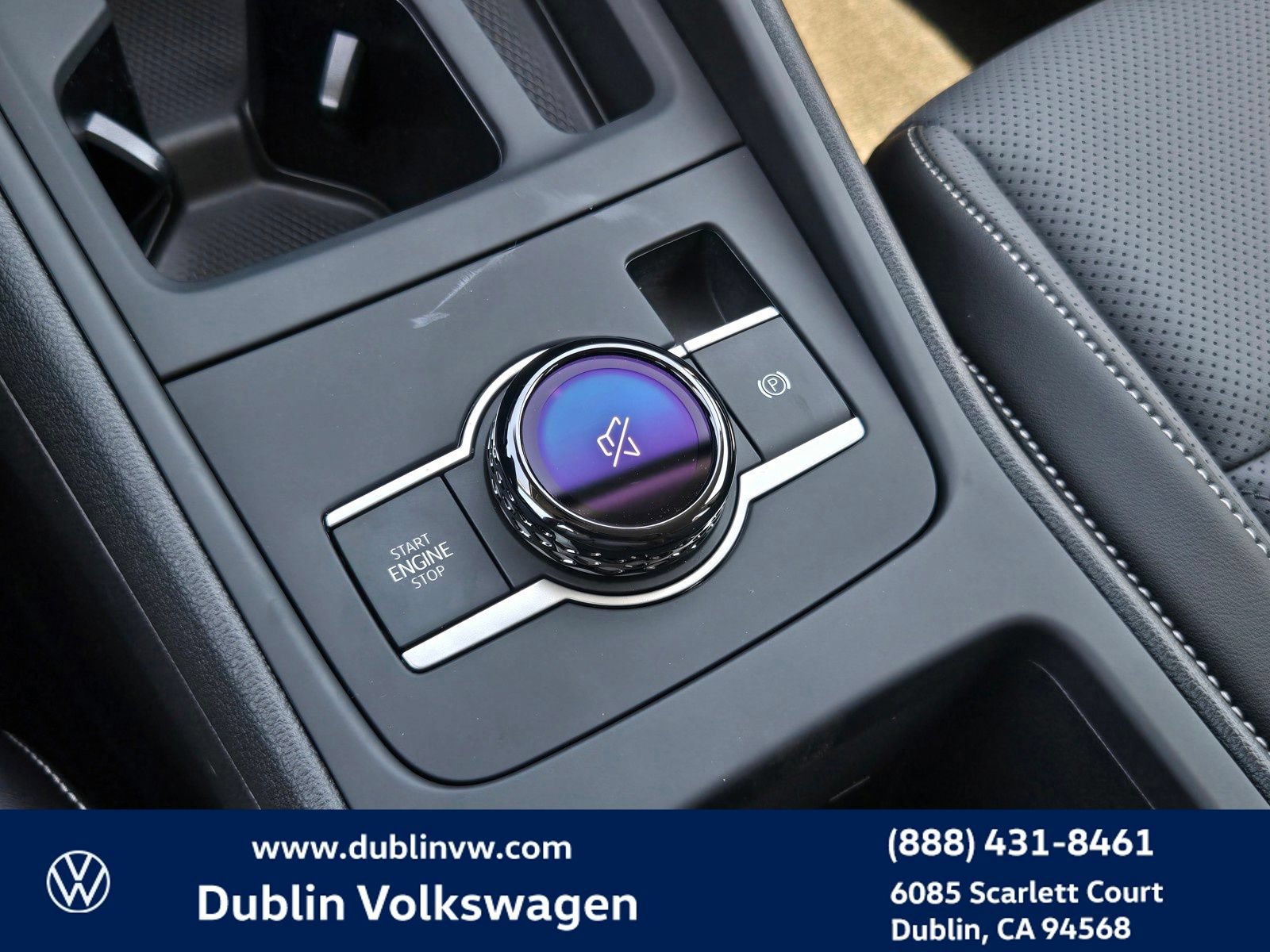 New 2026 Volkswagen Tiguan SE AWD/4WD image 16