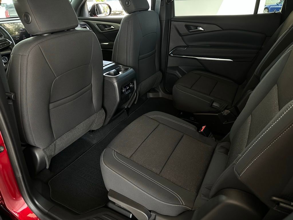 New 2026 Chevrolet Traverse LT FWD image 15