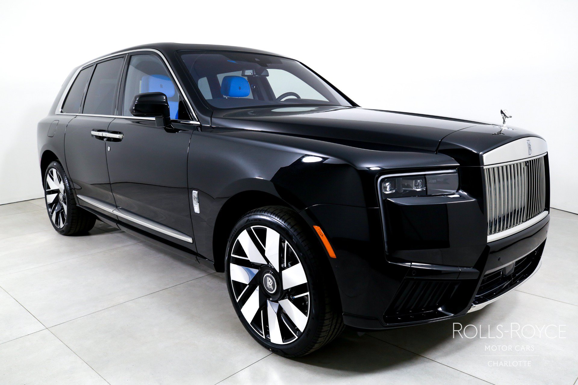 New 2026 Rolls-Royce Cullinan AWD/4WD image 6