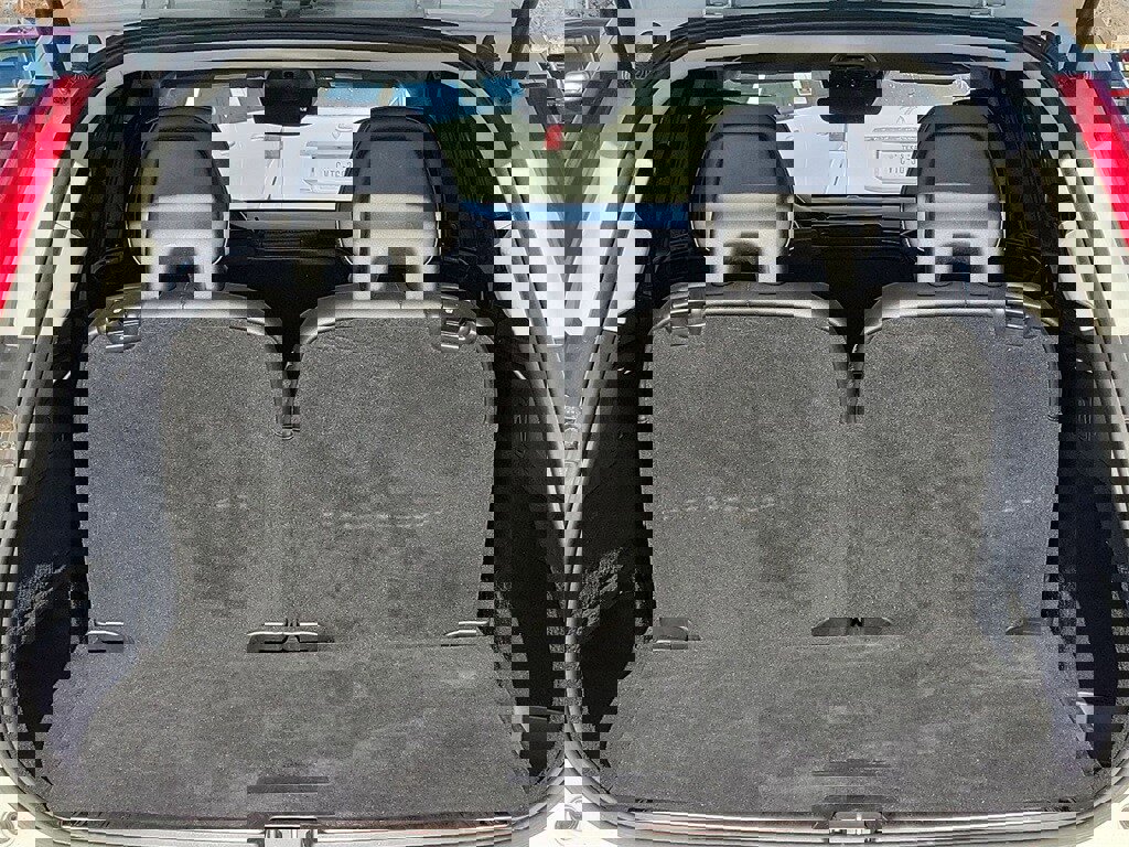 Used 2020 Volvo XC90 T5 Momentum w/ Protection Package image 12