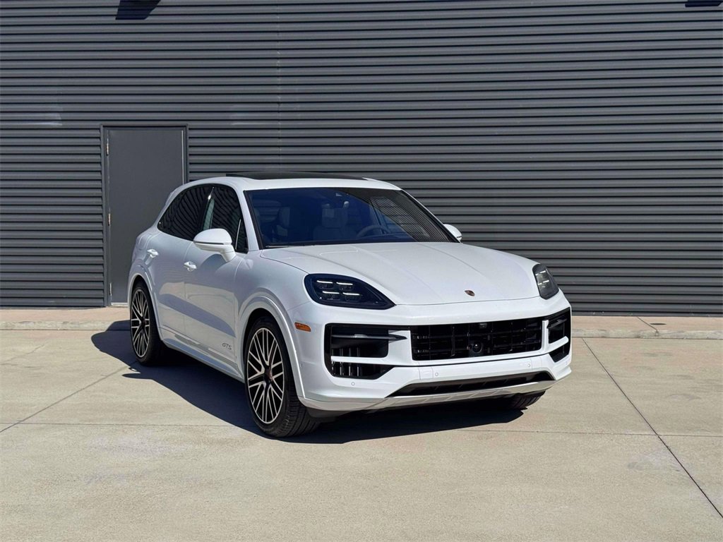 New 2026 Porsche Cayenne GTS image 7