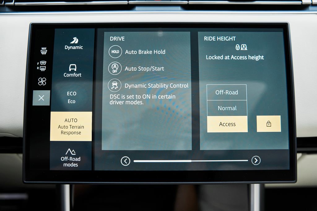 Used 2025 Land Rover Range Rover Long Wheelbase SE image 74