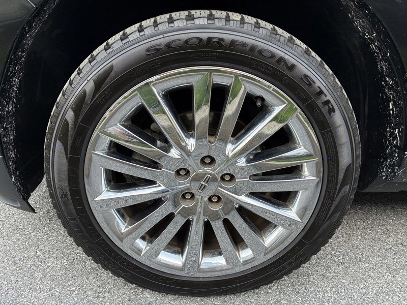 Used 2015 Lincoln MKX AWD w/ Equipment Group 102A image 21
