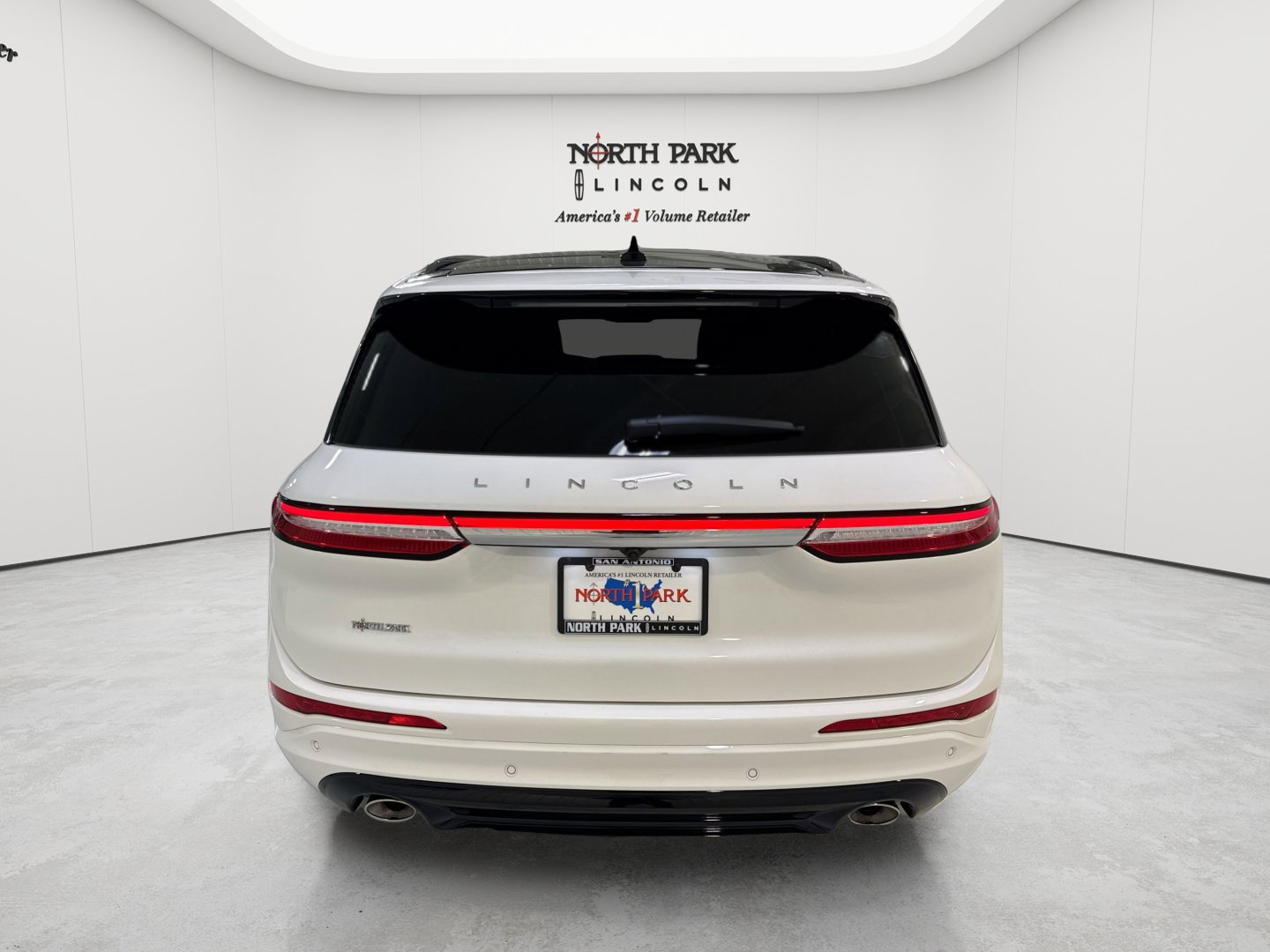 New 2026 Lincoln Corsair Reserve FWD image 27