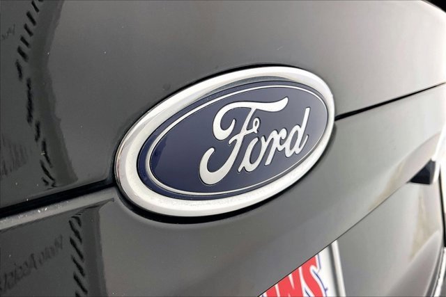 Used 2019 Ford Fusion Energi Titanium image 32