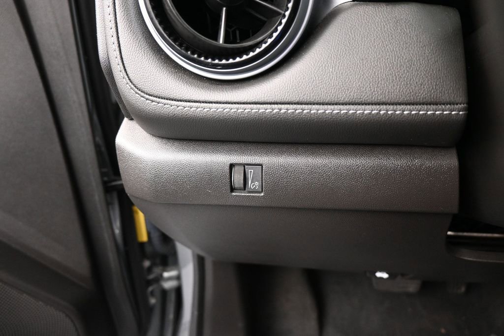 Used 2023 Chevrolet Colorado LT RWD image 32