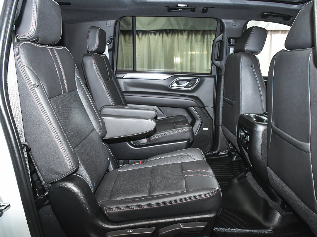 Used 2024 Chevrolet Suburban RST w/ Luxury Package AWD/4WD image 50