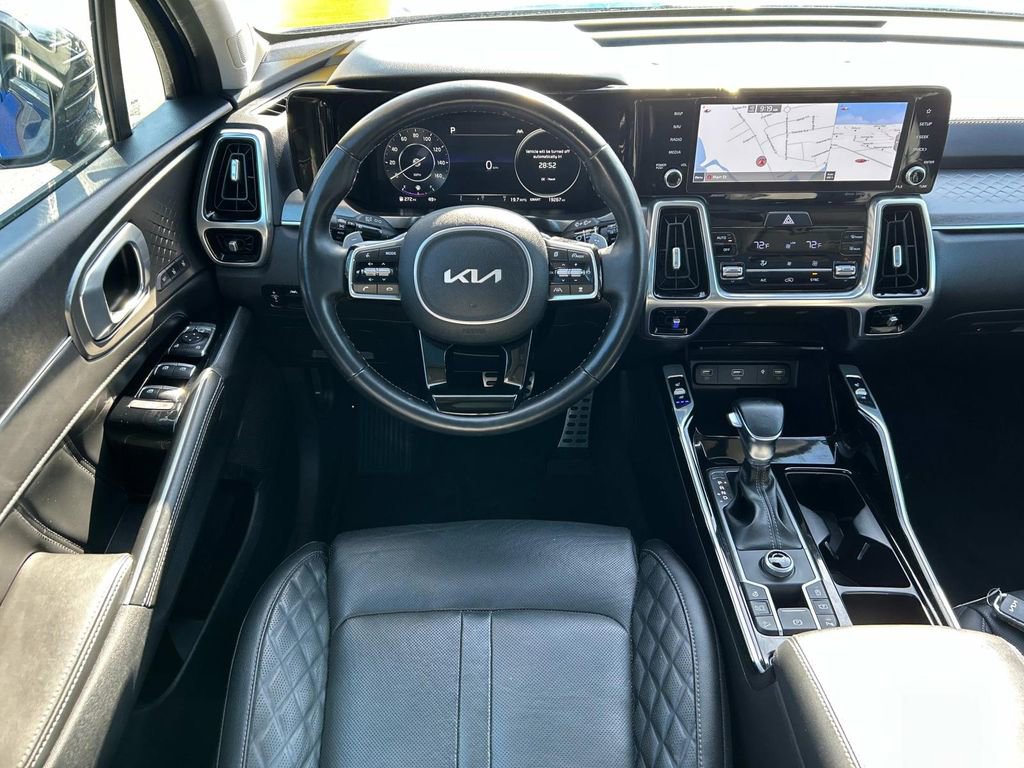 Used 2022 Kia Sorento SX image 9
