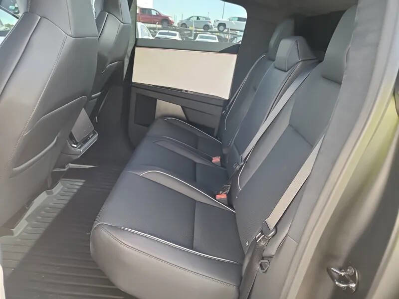 Used 2024 Tesla Cybertruck Cyberbeast AWD/4WD image 7