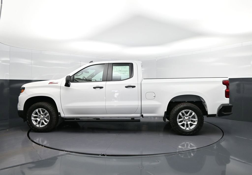 Used 2026 Chevrolet Silverado 1500 W/T w/ Z71 Off-Road Package AWD/4WD image 4