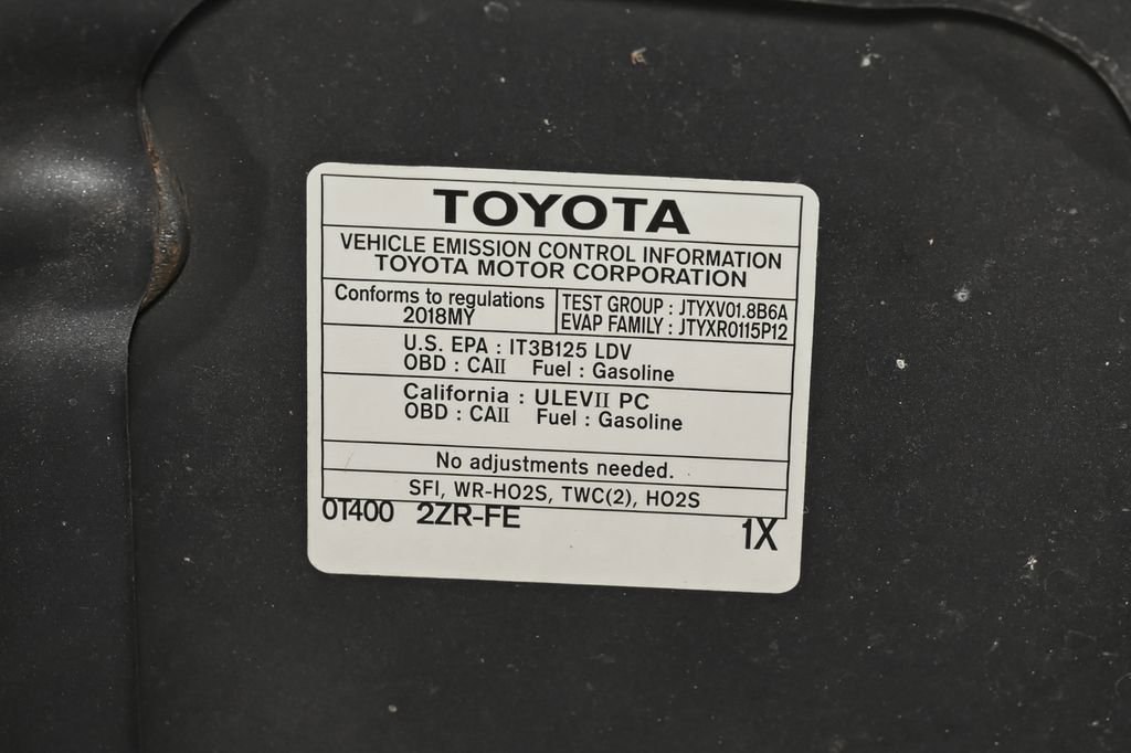 Used 2018 Toyota Corolla SE w/ Carpet Mat Package (TMS) FWD image 16