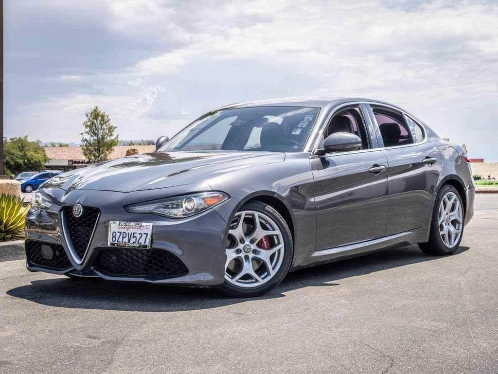 Used 2018 Alfa Romeo Giulia Ti w/ TI Leather Package RWD image 14