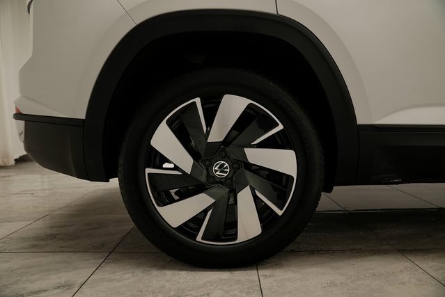 Used 2024 Volkswagen Atlas Cross Sport SE image 14