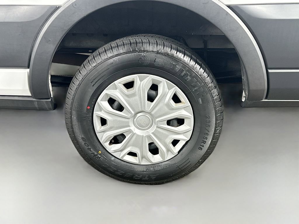 Used 2023 Ford Transit 350 XLT image 33