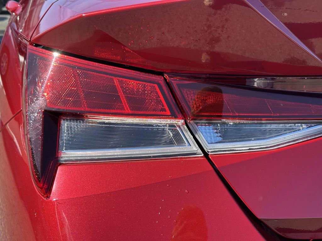 Used 2023 Hyundai Elantra SEL w/ Convenience Package image 12