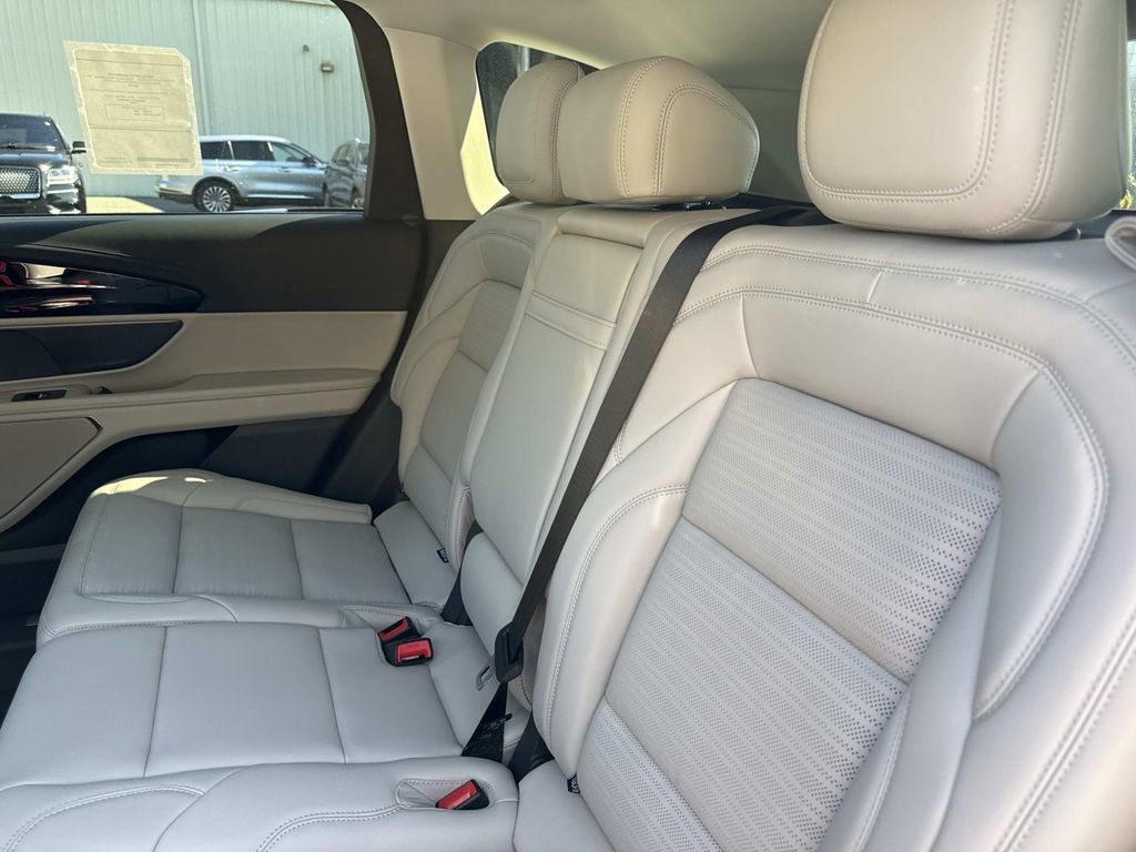 New 2026 Lincoln Nautilus Reserve image 14