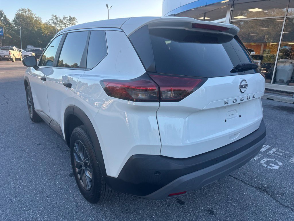 Used 2023 Nissan Rogue S FWD image 7