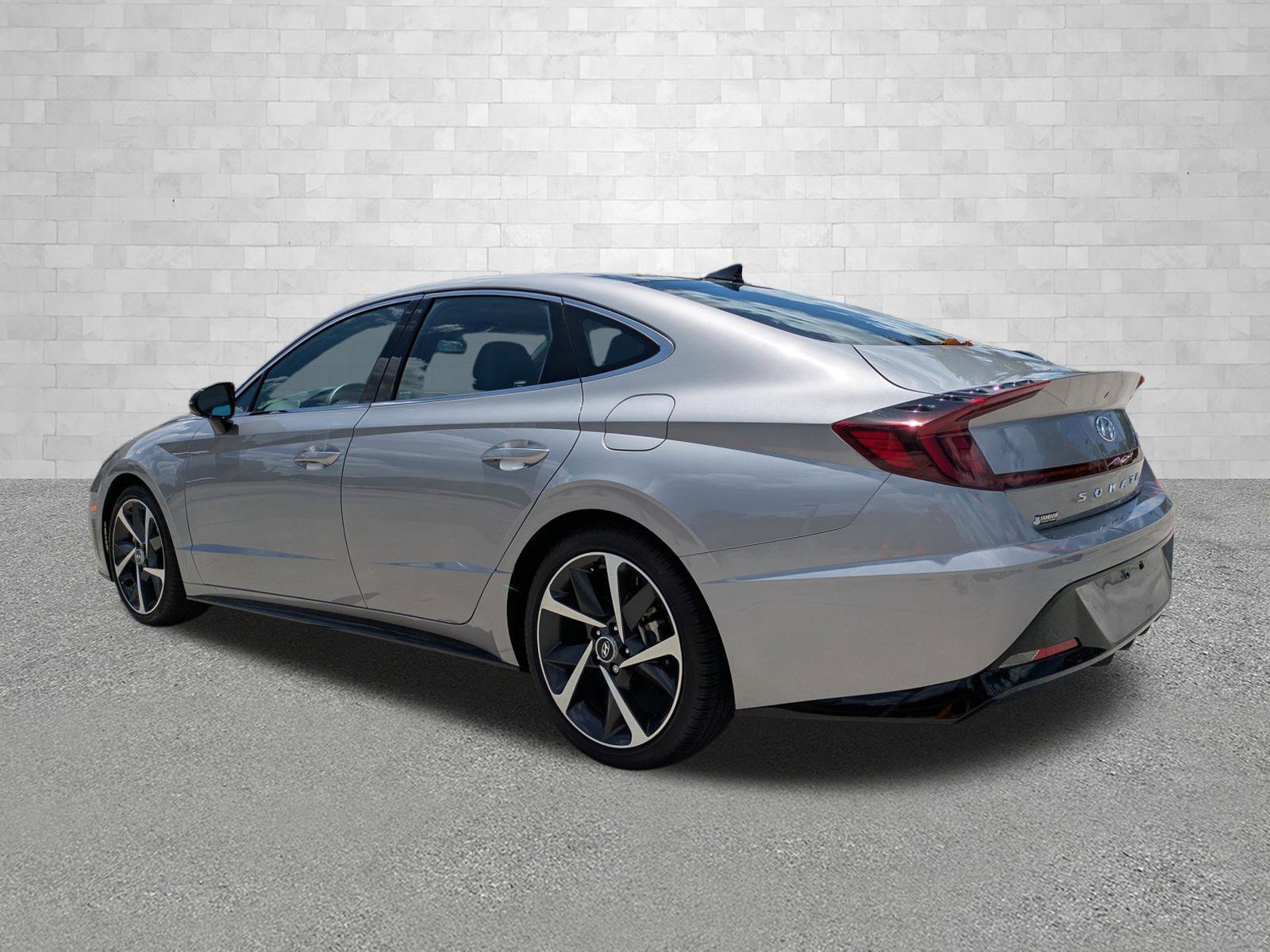 Certified 2023 Hyundai Sonata SEL Plus FWD image 4
