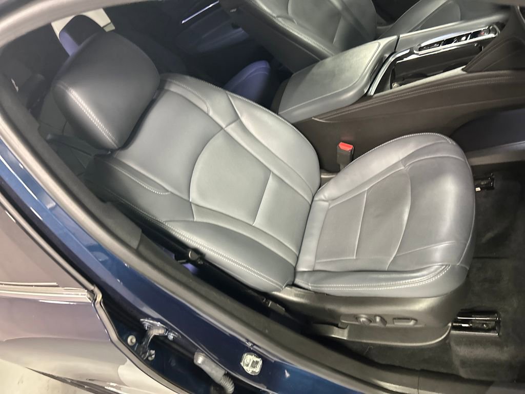 Used 2023 Buick Enclave Essence FWD image 26