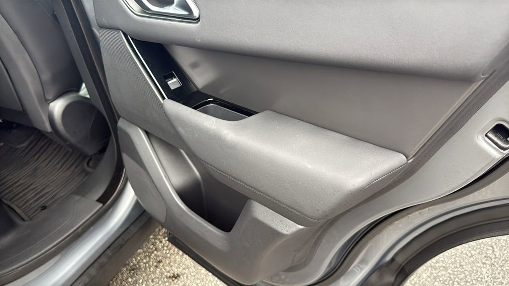 Used 2024 Land Rover Range Rover Velar Dynamic SE image 15