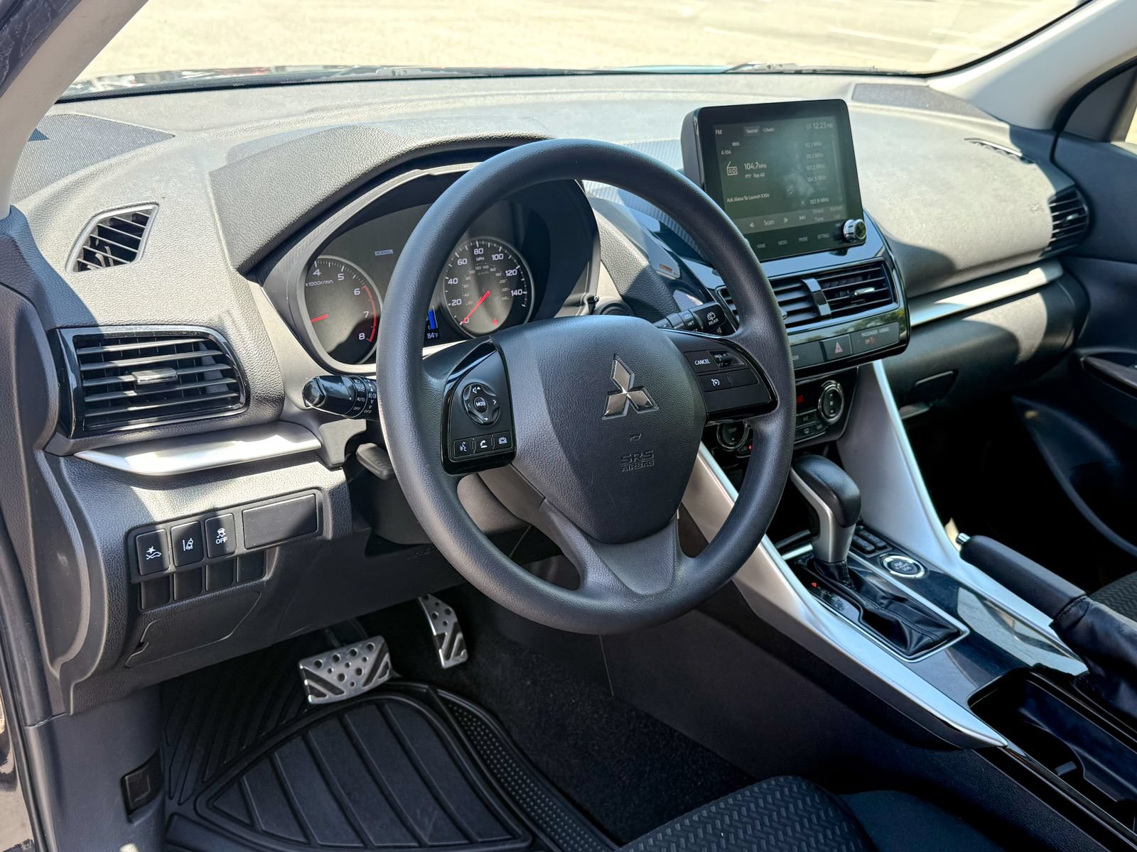 Used 2022 Mitsubishi Eclipse Cross LE AWD/4WD image 16