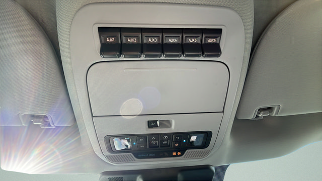 New 2026 Ford F350 XLT w/ XLT Premium Package AWD/4WD image 18