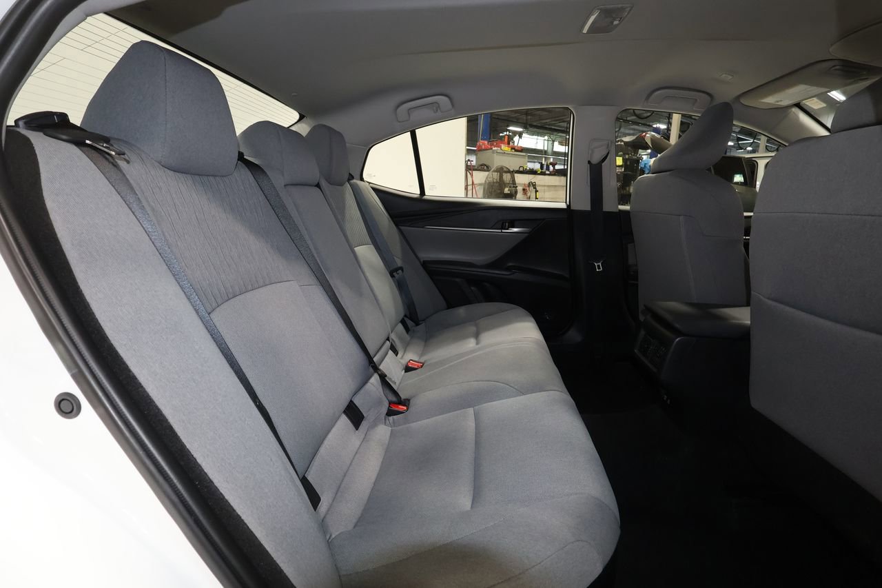 Used 2025 Toyota Camry LE image 25