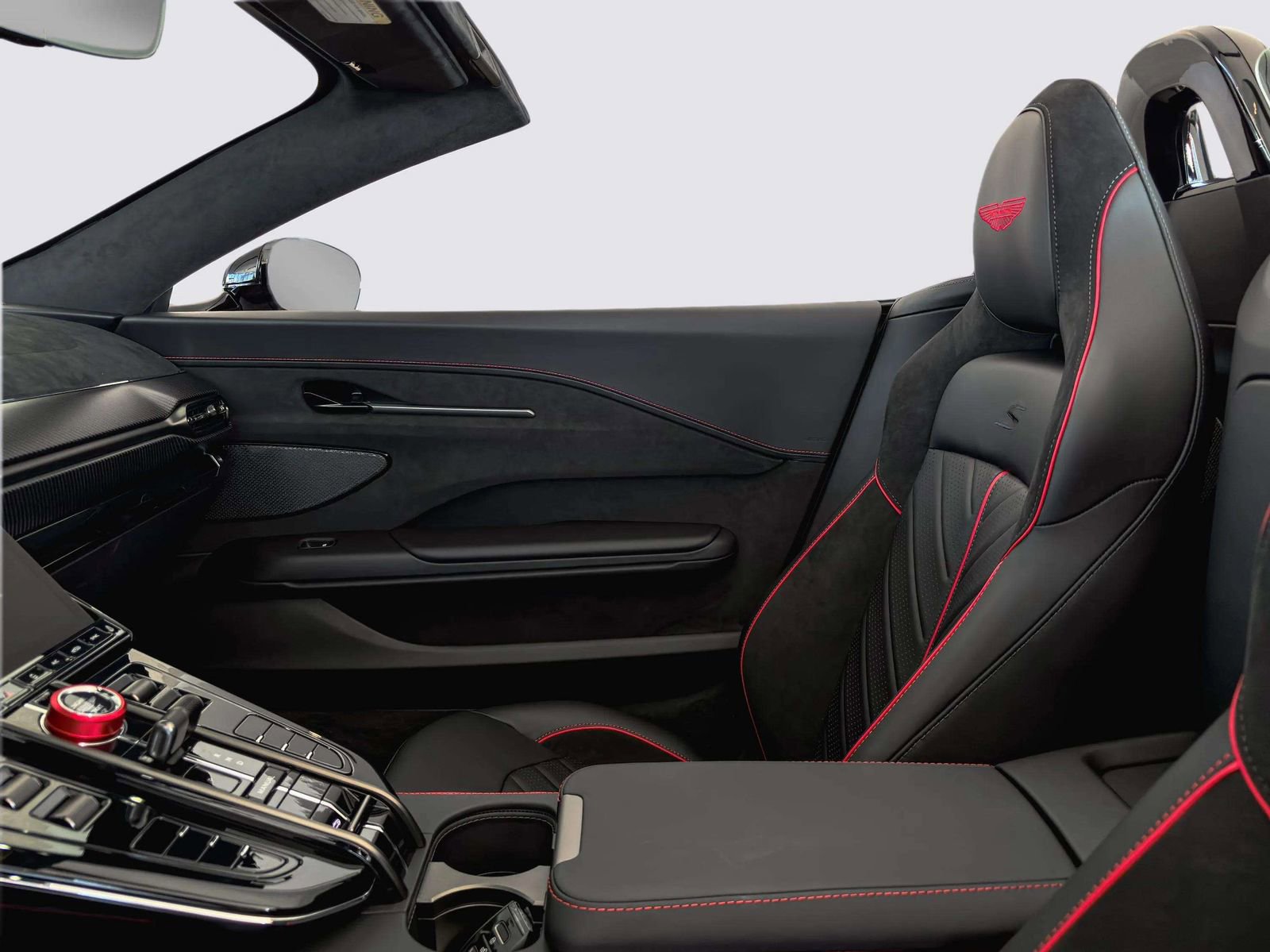 New 2026 Aston Martin V8 Vantage S image 19