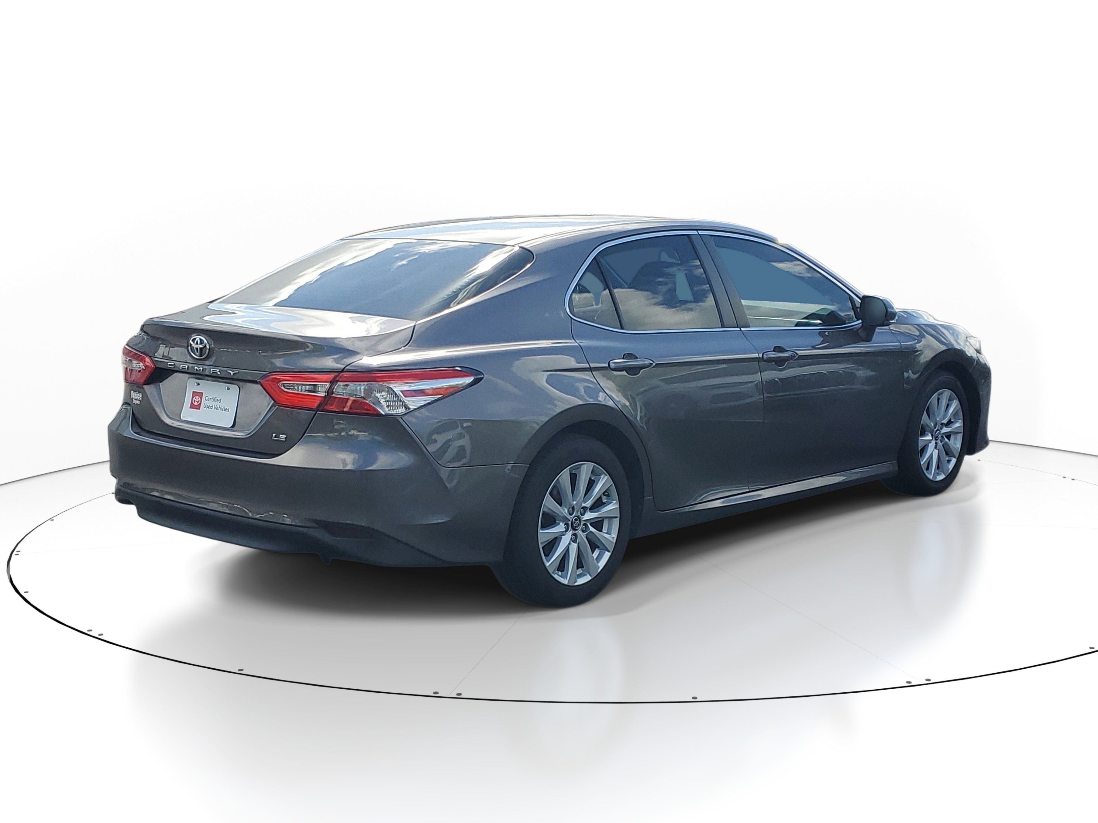 Certified 2018 Toyota Camry LE w/ Convenience Package image 5