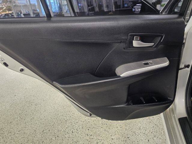 Used 2014 Toyota Camry SE FWD image 24