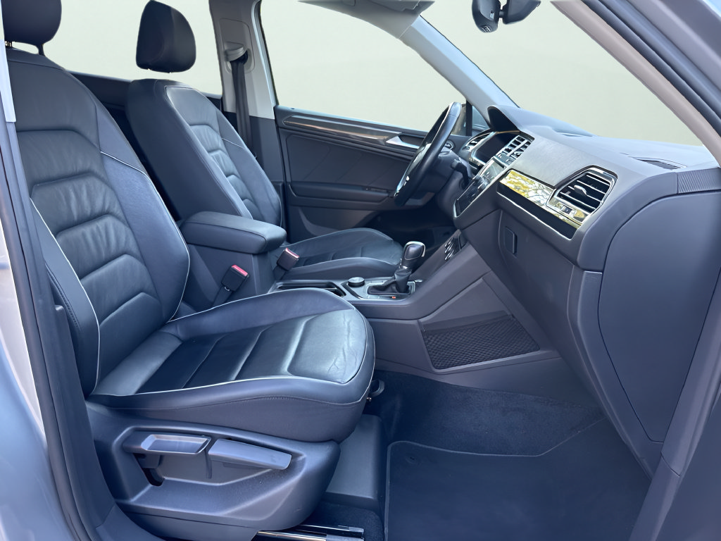 Used 2019 Volkswagen Tiguan SEL Premium AWD/4WD image 47