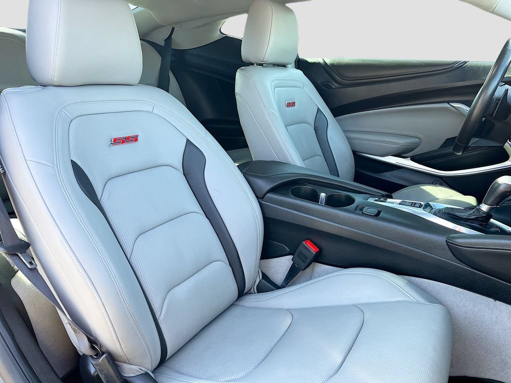 Used 2023 Chevrolet Camaro SS RWD image 28