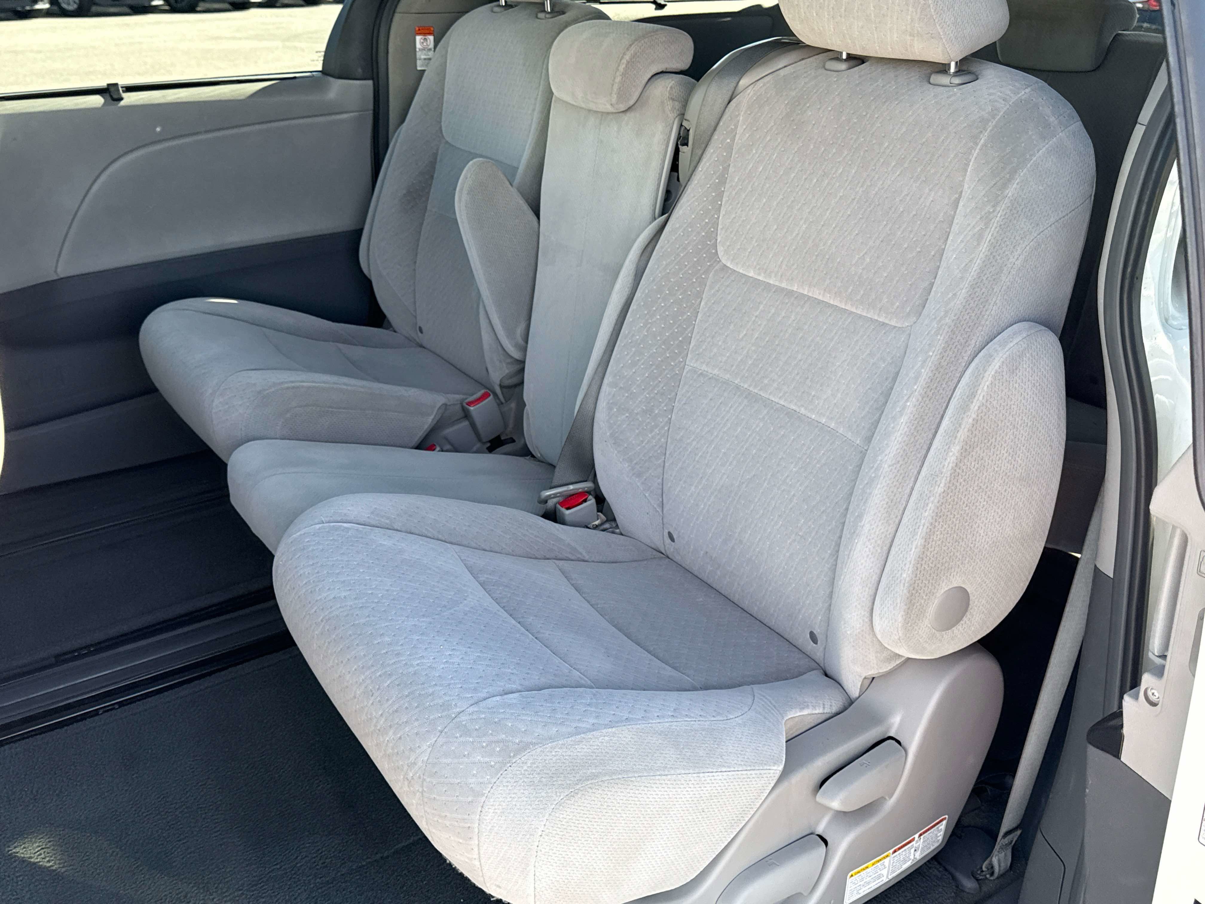 Used 2015 Toyota Sienna LE image 13