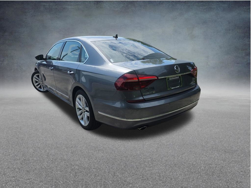 Used 2017 Volkswagen Passat 1.8T SE FWD image 5