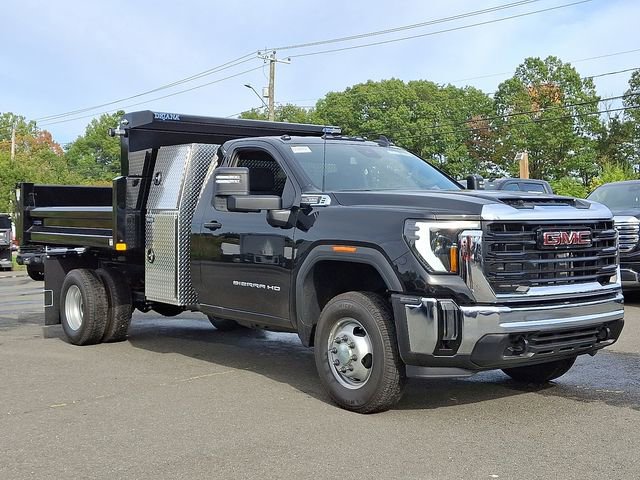 New 2025 GMC Sierra 3500 Pro w/ Convenience Package